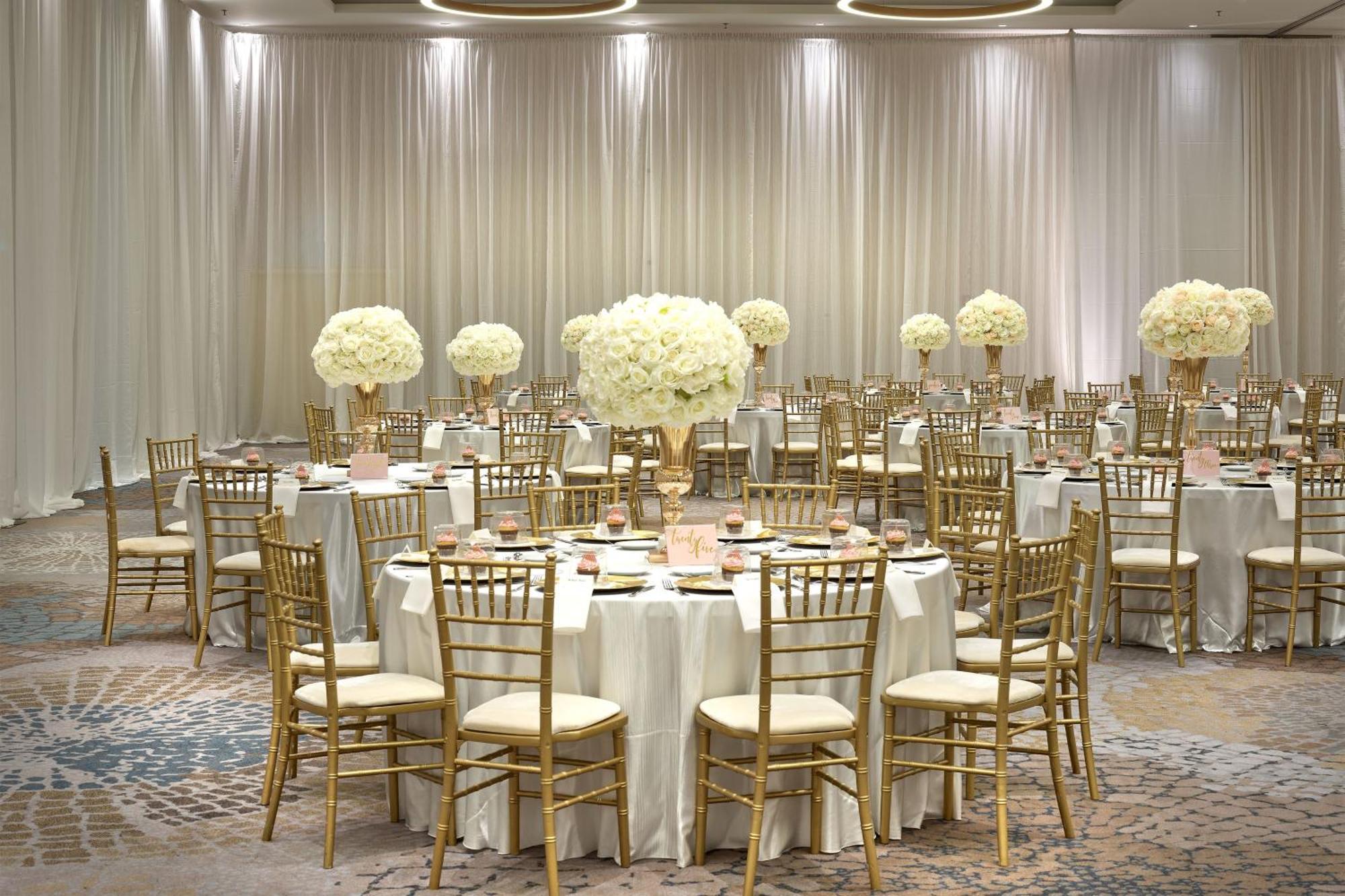 The Westin Calgary Airport Hotel Екстериор снимка